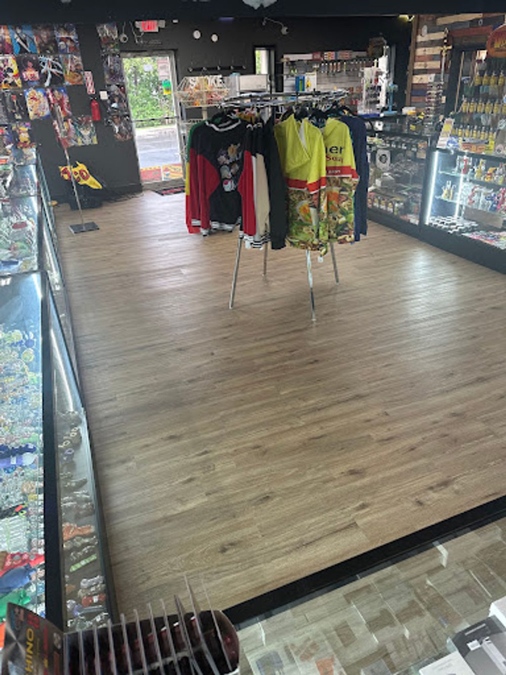 Shop floor and displays